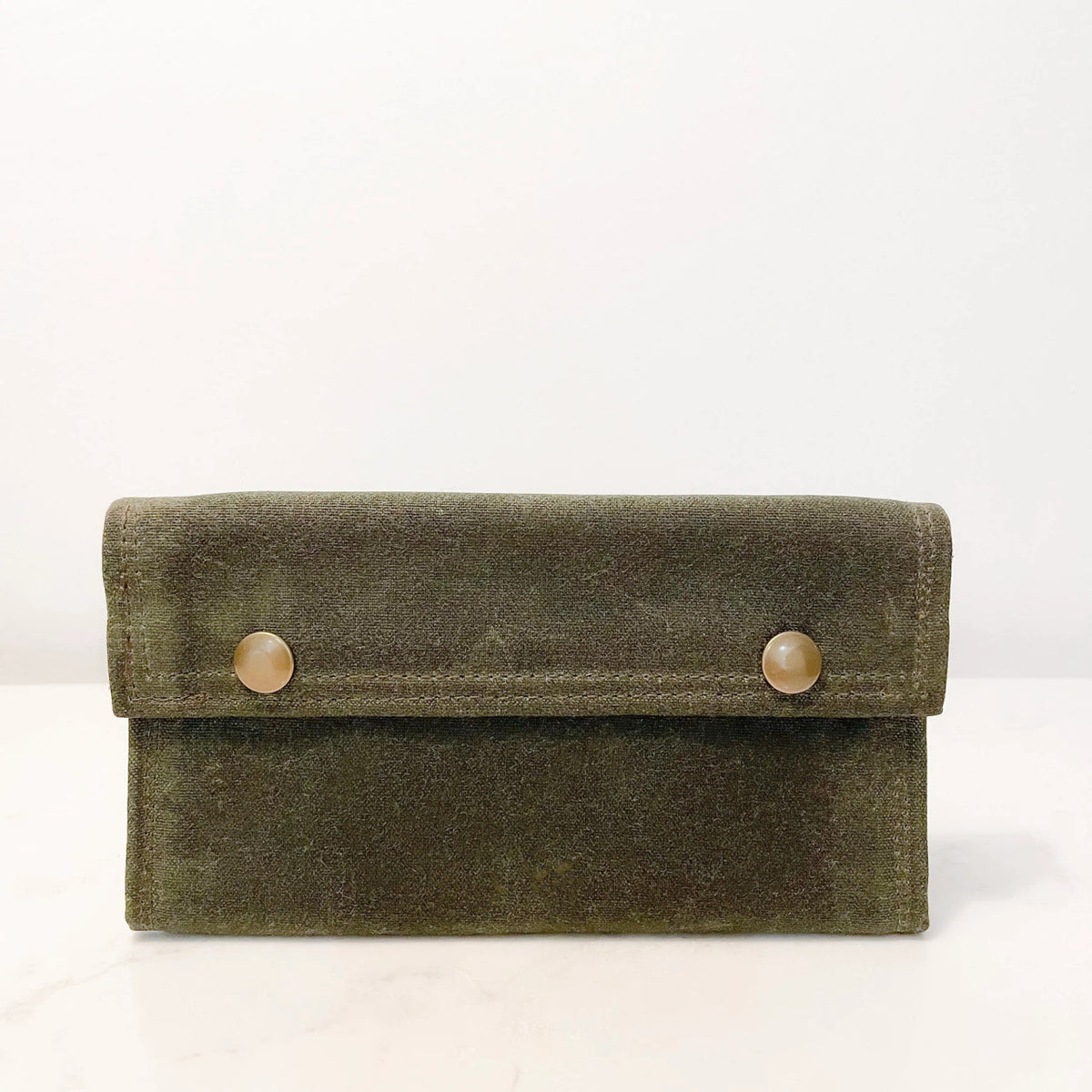 WaxedCanvasFlyFishingWallet1_1800x1800__59043.1741796214.1280.1280